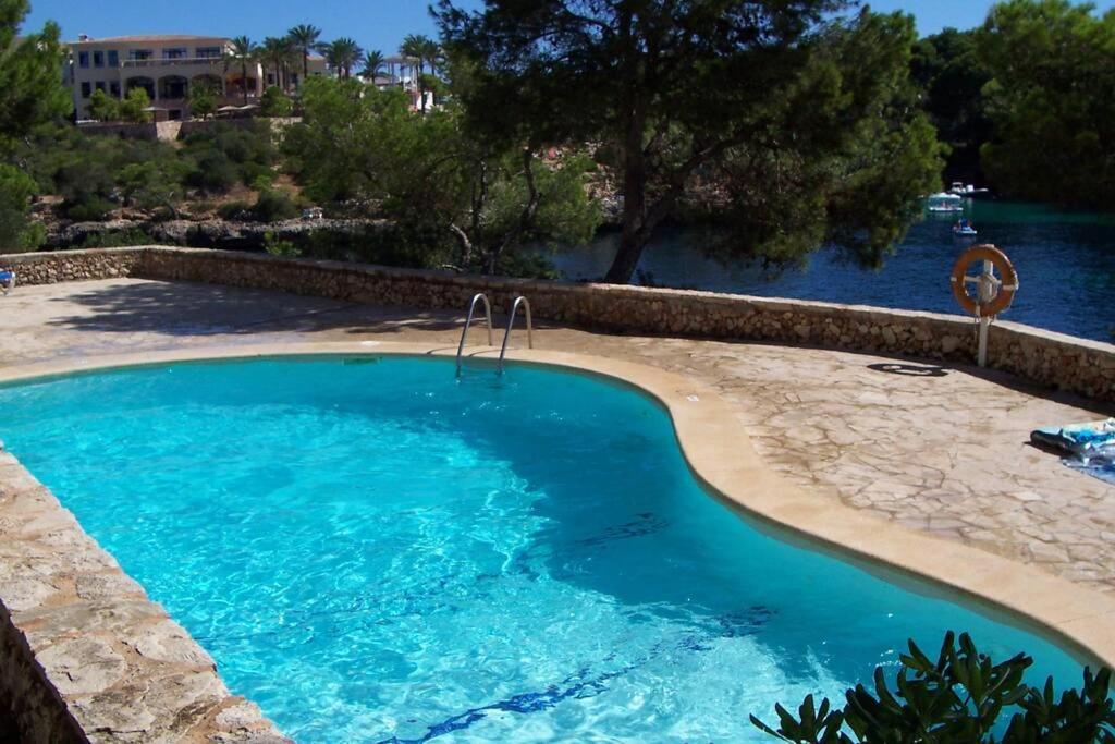 Sea Frontline 'ernesto'. Pool. Wifi Apartment